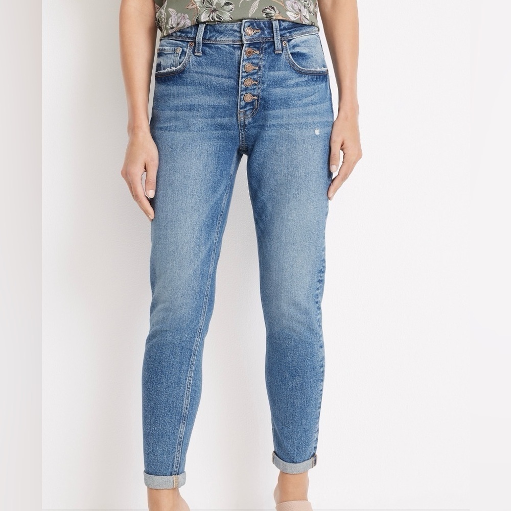 Maurices Tapered High Rise Button Fly Jeans Medium Wash Cuffed 12 Short Women’s